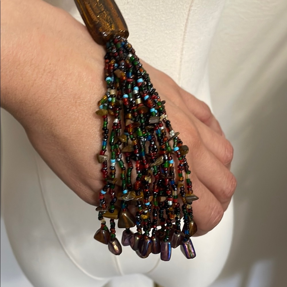 Elegant Multicolor Beaded Necklace - Picture 2 of 5